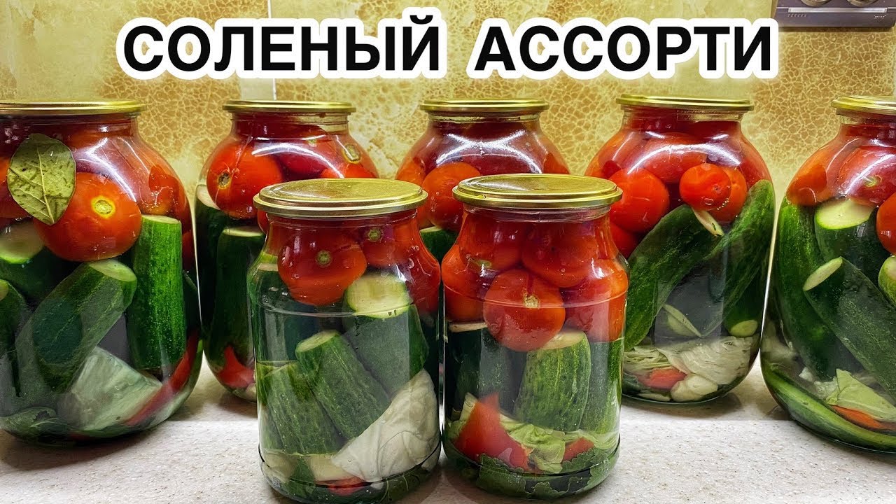 Максим еңкейіп, жыныс мүшесін аузына алды. Памела және басқа жұлдыздармен порно