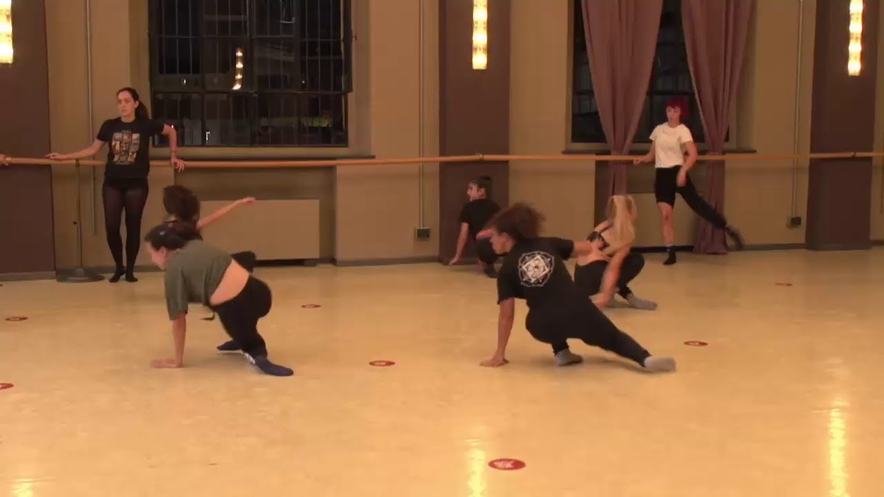 Open Class di Contemporanea con Viola Vicini