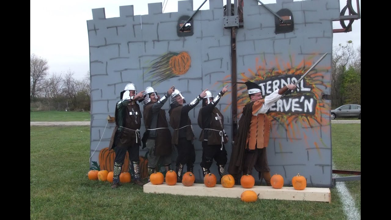 Pumpkin Chuckin 2015 with a Large Floating Arm Trebuchet