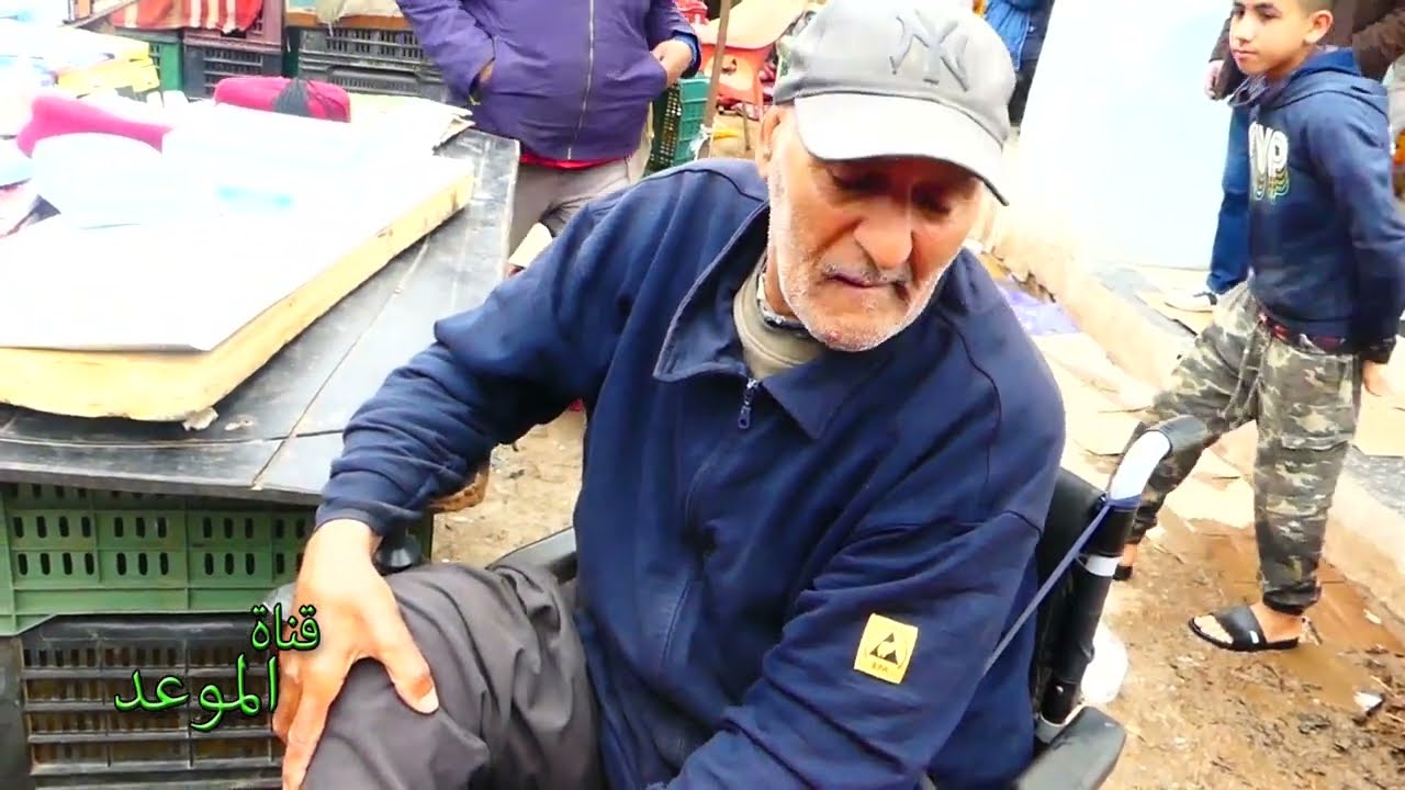 ساقي مقصو،صة وظروفي المادية صعيبة وهذا رقم الهاتف متاعي محتاج مساعدة في شهر رمضان المبارك 