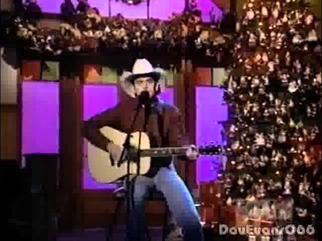 Brad Paisley - He Didn't Have To Be - Live (1999)