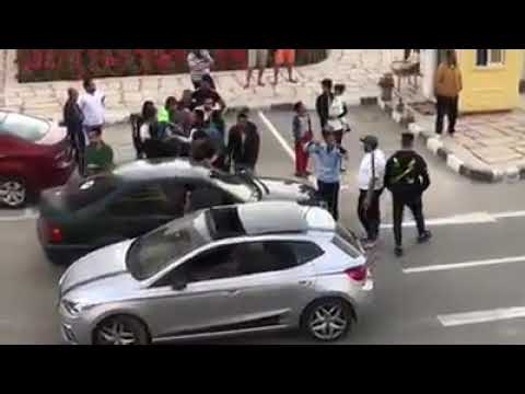 خناقة بين سكان مدينتي عربية الشرطة فصلتني ضحك الفيديوه كامل