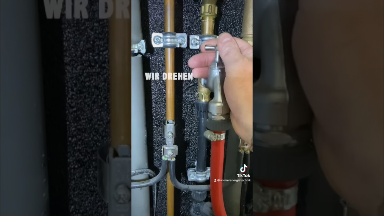 Wasser nachfüllen bei der Heizung. 