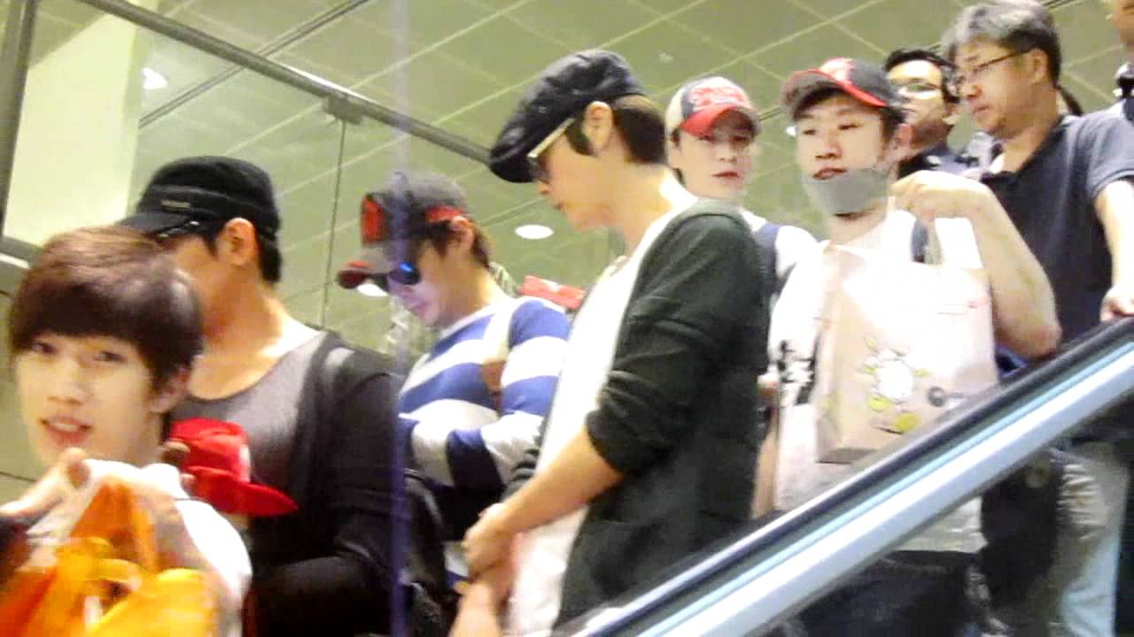 Shinhwa Changi Airport arrival 15062012