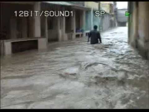 FLOOD IN DAMAN KHARIWAD AREA ON 03-08-2004 INDIA