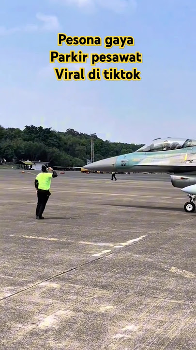 parkir pesawat viral di tiktok #trend #tranding #parkir #pesawat #viralvideo #viraltiktok