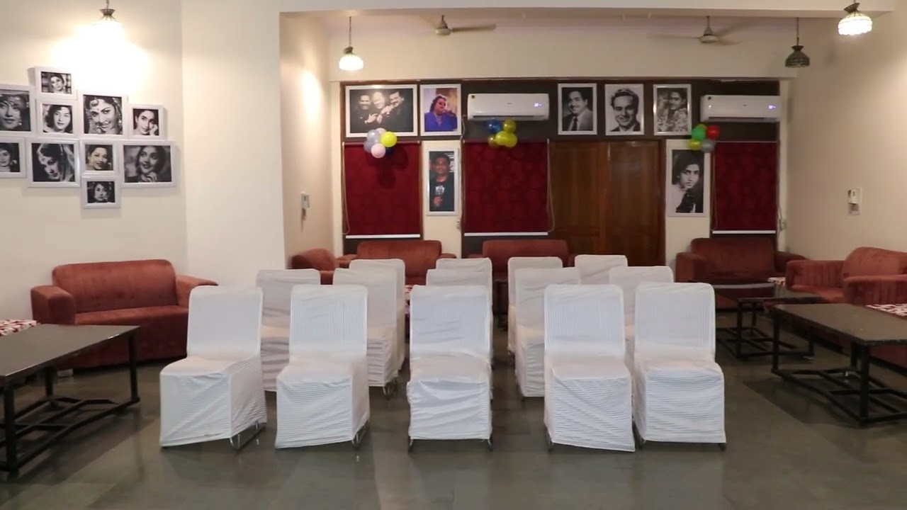 Lounge Riverside Club, Mayur Vihar Phase 1 Extension