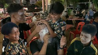 The Excitement of Boys Playing Uno at a Tongkorongan | Hilarious