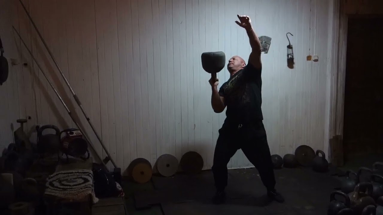 БАТЯ МЧС АНАТОЛИЙ ДОЛЕЦКИЙ ЖМЁТ ХАРИТОНОВСКУЮ ГИРЮ 60,7 КГ НАПОПА ANATOLY DOLETSKY  60,7 KG KB BUP