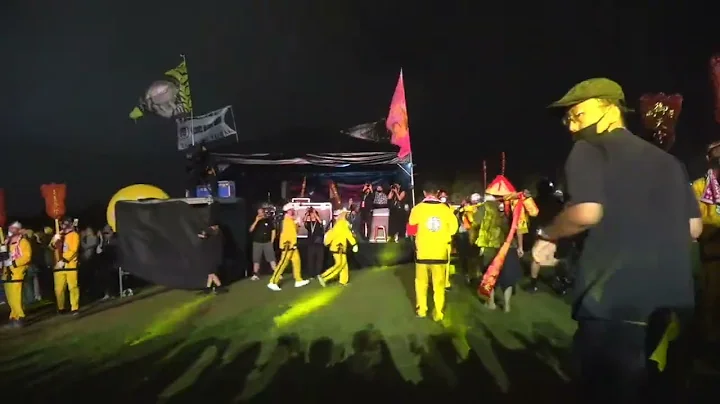 实况直播录影：参加由主办单位  Roving Nation Festival 漂游者森林音乐祭 的出巡演出！清晰版请稍等（111/12/4摄）《诞辰》曲～血肉果汁机&御天宫妈祖及虎爷 - 天天要闻