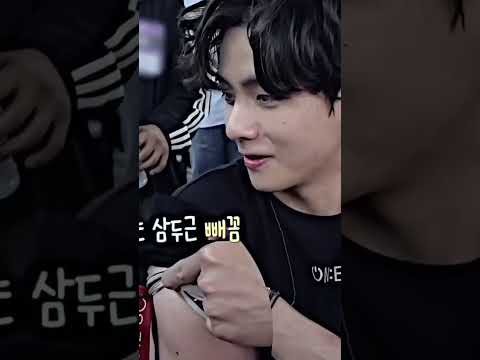 BTS jimin and taehyung look so cute and sexy