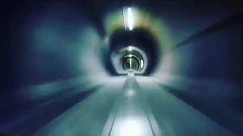 Hyperloop WARR pod run to 201 mph (324 km/h) in 0.8 mile near vacuum tube