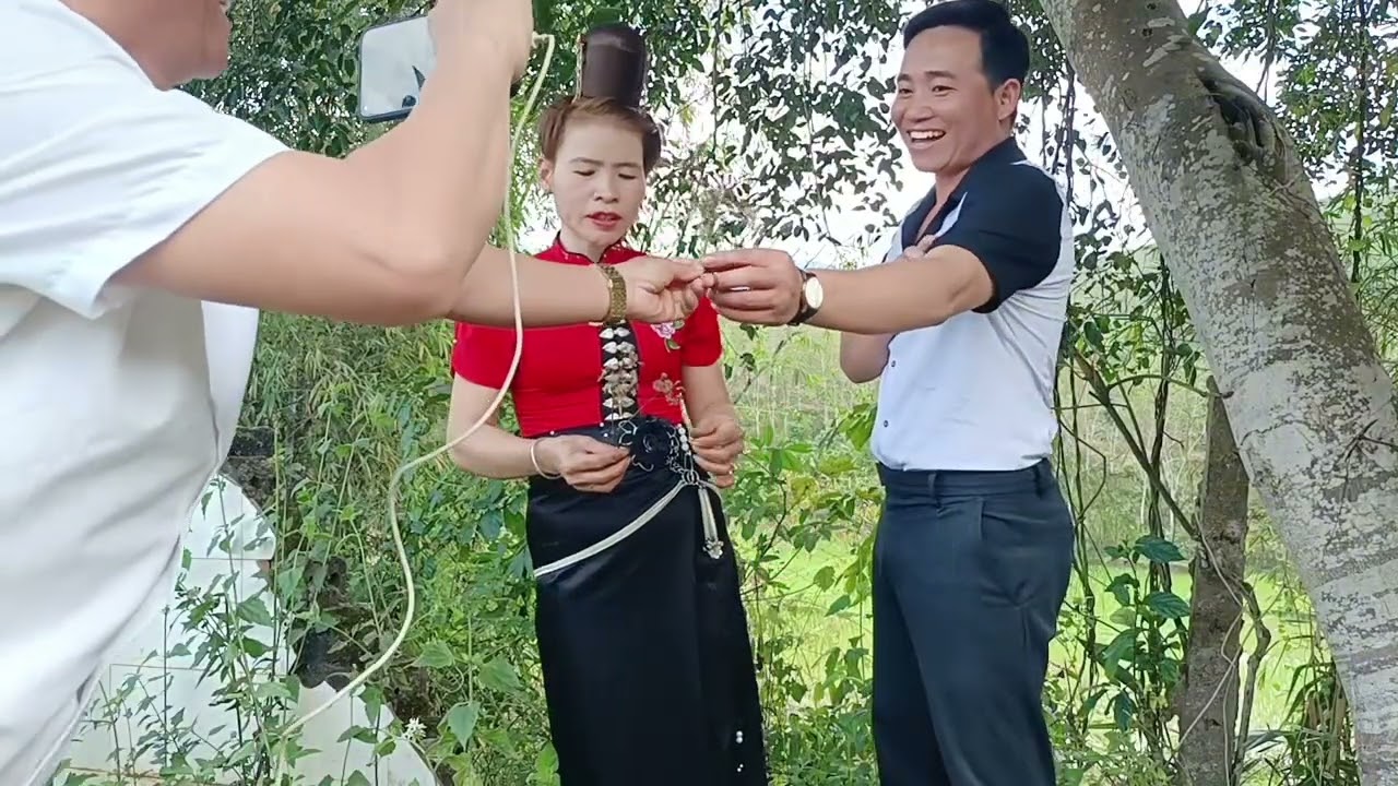 đầu tiên Hà buôn gặp Lò ngương hát rất hay mọi người đắng nghe ủng hộ video nhé 