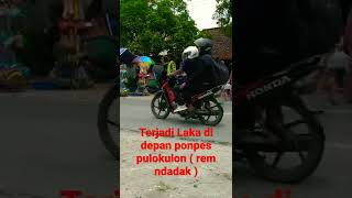 Terjadi Laka Di Pulokulon shorts