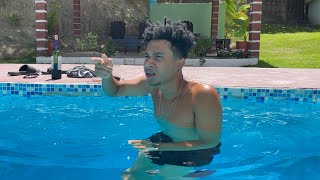 Día De Piscina Anthony Anel