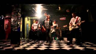 Broken Rose - REACH FOR THE SKY (Social D cover) at Twice Bar chords
