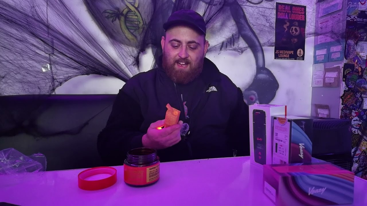 Распаковка нового вейпа Veazy от Storz & Bickel 💨 | Первый опыт с Grape Cookies | Js MediVape Lou...
