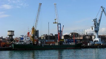 Ship loading timelapse, transportantion