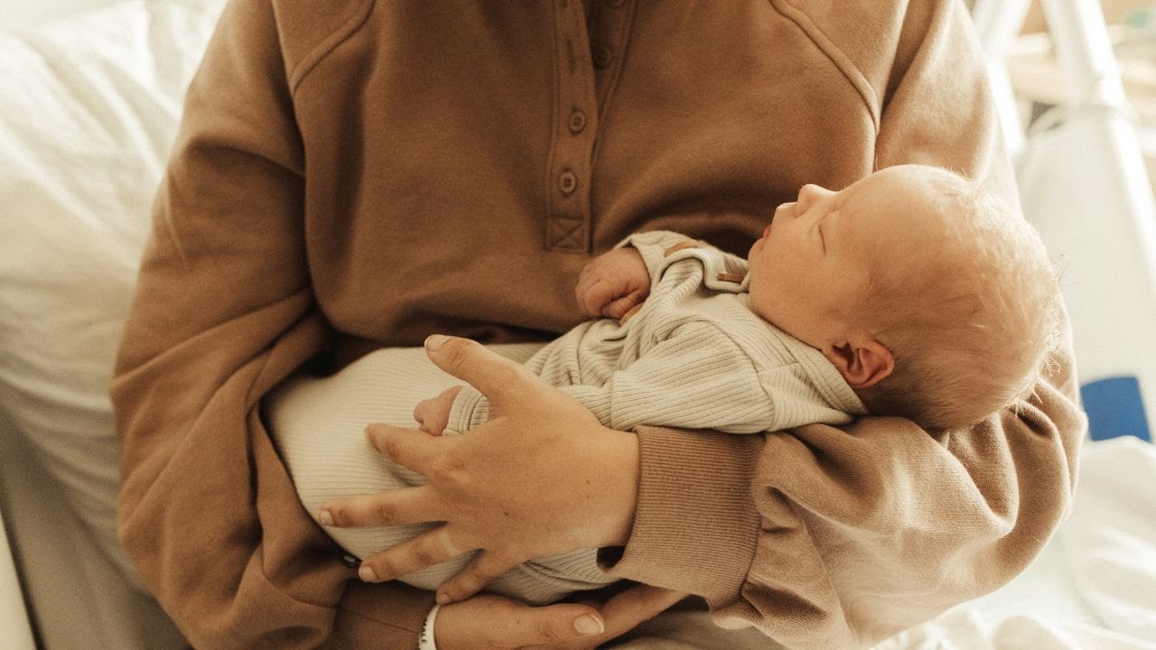 A Beautiful Fresh 48 Film | Newborn’s First 48 Hours