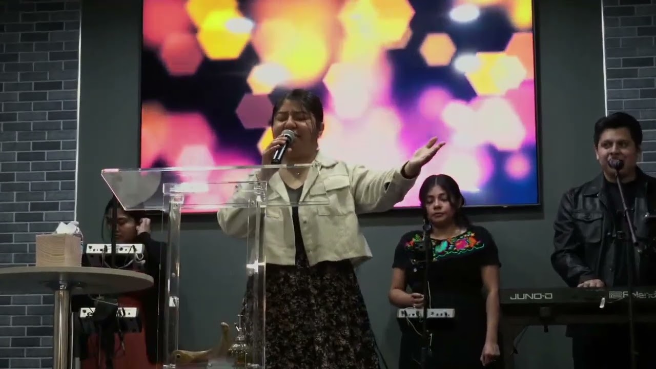 Adorancion Medley- Digno eres tu (Bilingual) & Quien Mas