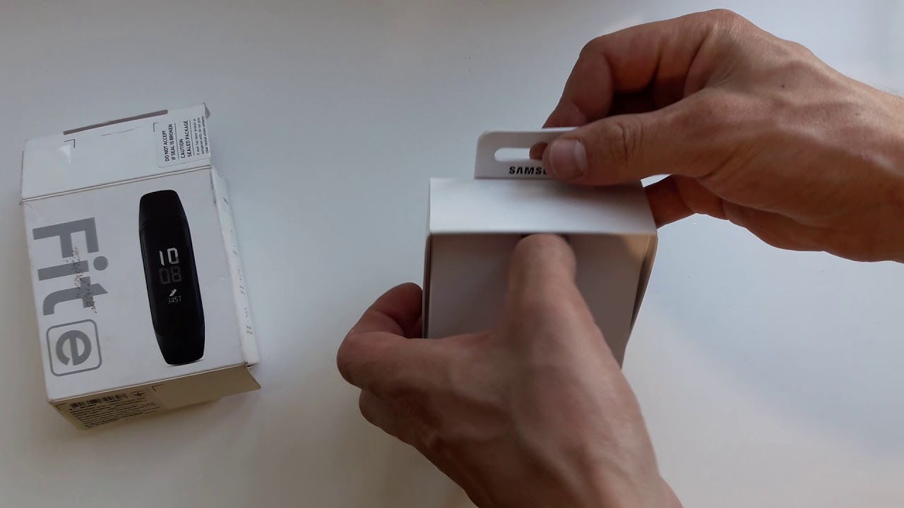 Обзор Samsung Galaxy Fit e Black из Rozetka