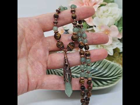 Ексклюзивне кольє в стилі готика, фентезі натуральний зелений авантюрин, тигрове око, видео 1