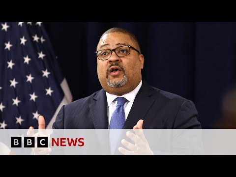 Manhattan District Attorney speaks after Donald Trump court hearing – BBC News
