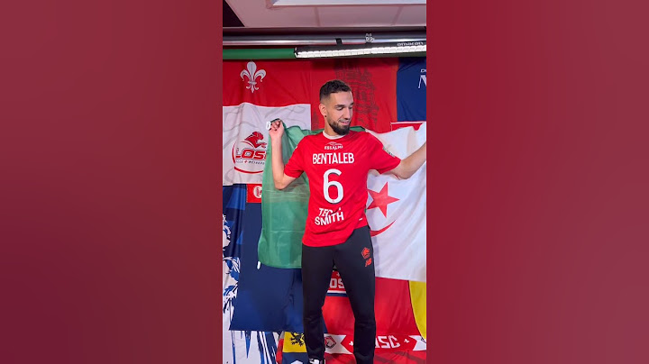 نبيل بن طالب يحمل العلم الجزائري⁦🇩🇿⁩⁦♥️⁩💪🔥