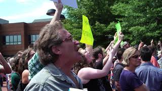 Counterprotesters shut down a white nationalist’s news conference