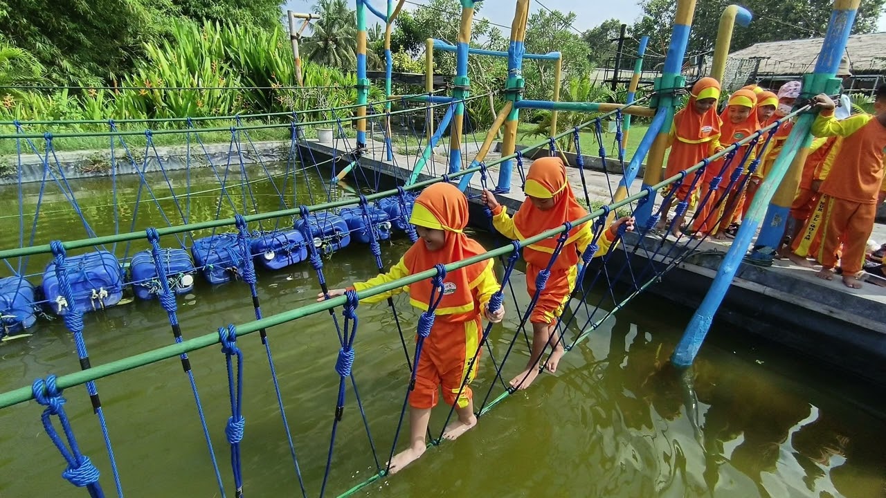 AGRO EDU WISATA MARKAZ KOMOBID