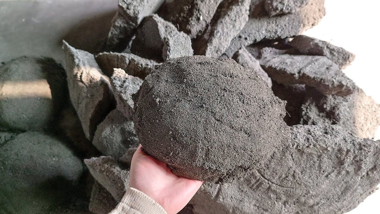 ✔️New 🎥 Black ⚫ Stones Front And Back Crumbling With Both Hands Super Crissy Soft Dry Floor Crumbles