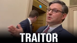 Traitor NOW supports FBI&#39;s WARRANTLESS surveillance on U.S. citizens after &quot;classified briefing&quot;