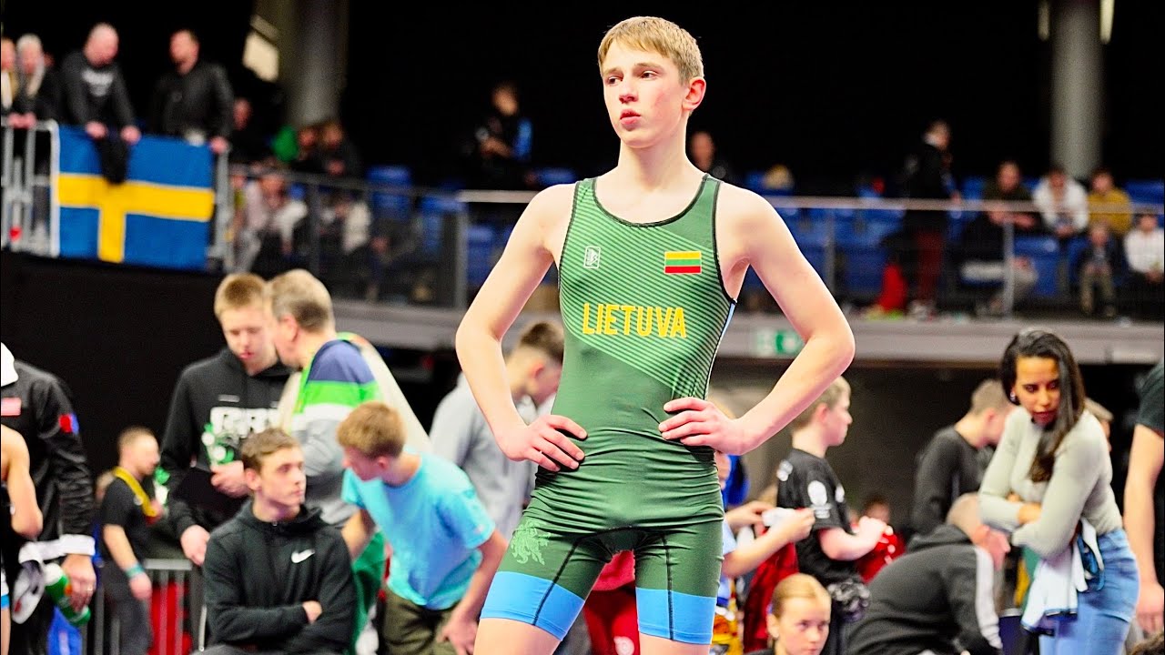 U15 F. Garbell (SWE) vs M. Baltuskonis (LTU). Greco-Roman 52kg youth wrestling.