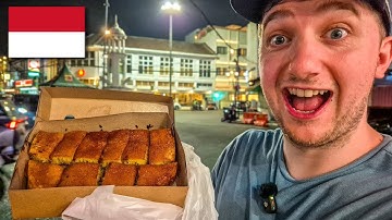 Trying FAMOUS Indonesian Street Food For The First Time! 🇮🇩