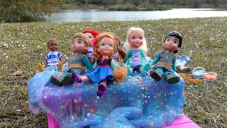 Slime Fun ! Elsa & Anna toddlers are playing outdoors  Barbie dolls  game