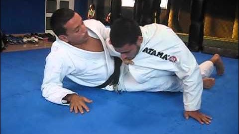 guard attacks: overhook lapel choke