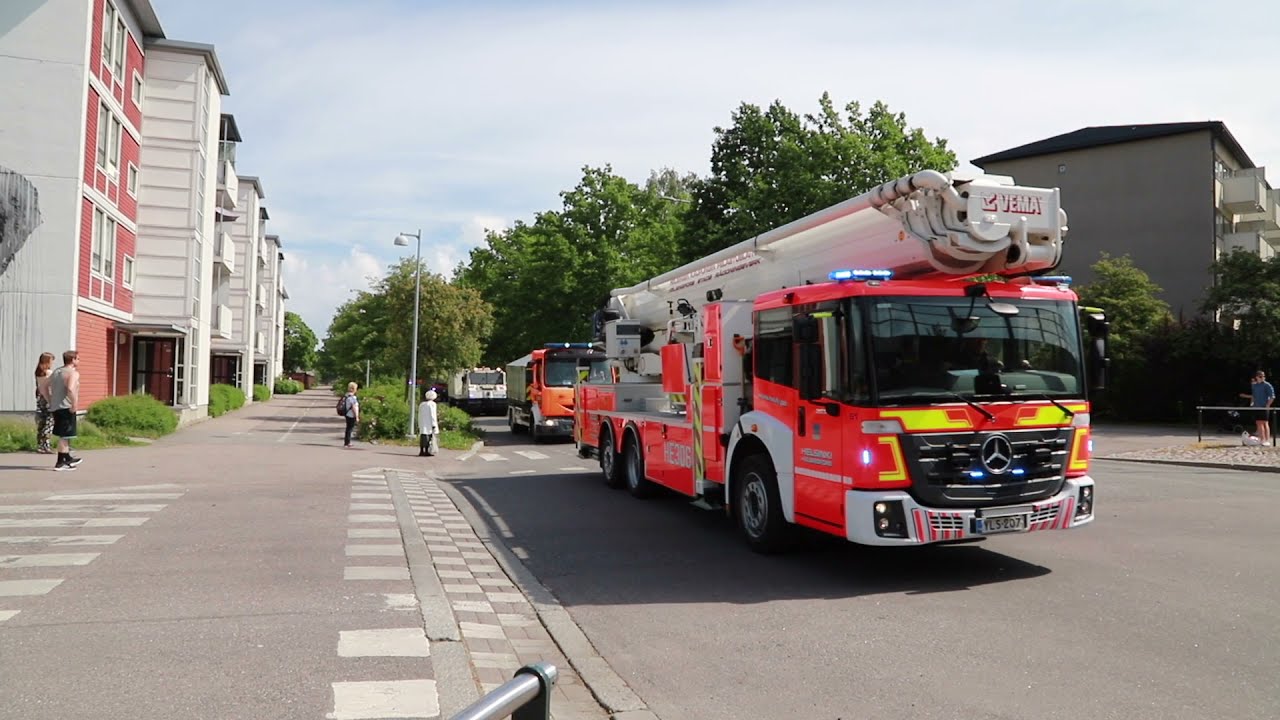 Helsingin kaupungin pelastuslaitos 160 vuotta paraati  Helsinki fire department  parade 1262021