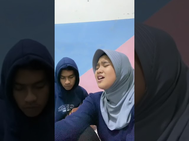 Wawes ft. Guyon Waton - Dumes / GildCoustic - Manot  (cover by Meyda Rahma) class=