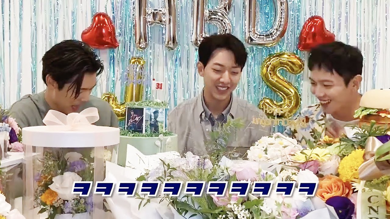 210915 이정신 생일 브이라이브 짧고굵었던 멤버들과 함께한 생일파티 (씨엔블루/강민혁/정용화/생일파티)