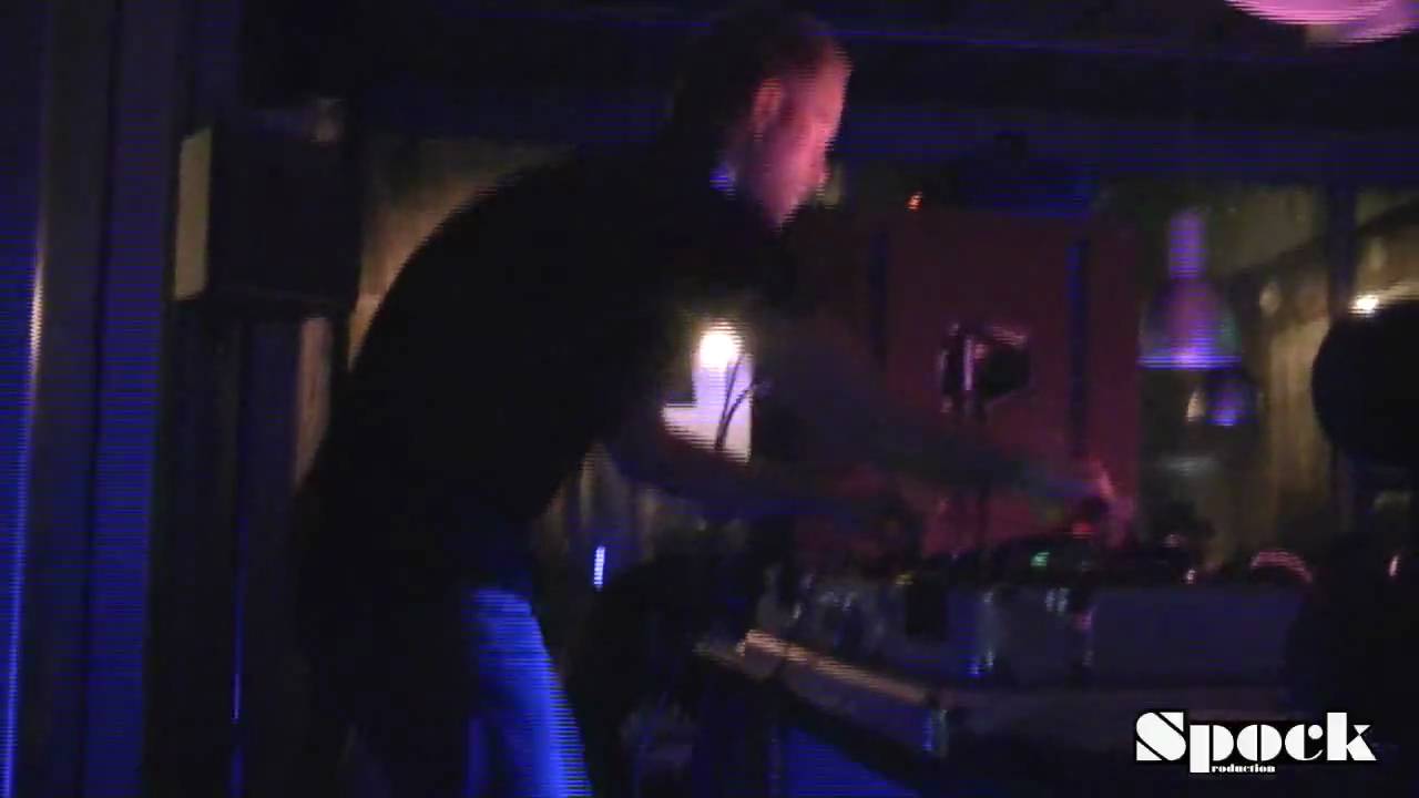 Ver Richard Durand Live - Amazing Mashup @ Carnival Party 20.2.10 Milan no YouTube Ver Richard Durand Live - Amazing Mashup @ Carnival Party 20.2.10 Milan no YouTube