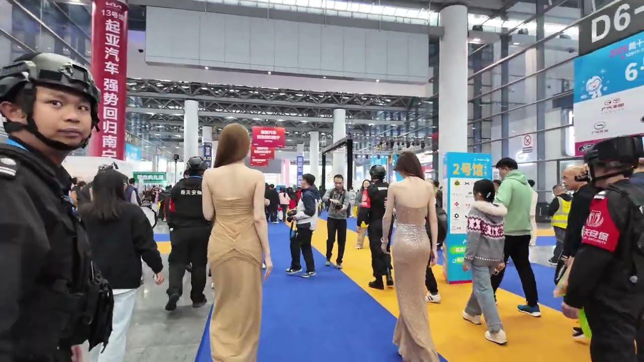 Beautiful Girls - Beautiful Chinese Girls - Auto Show Girls