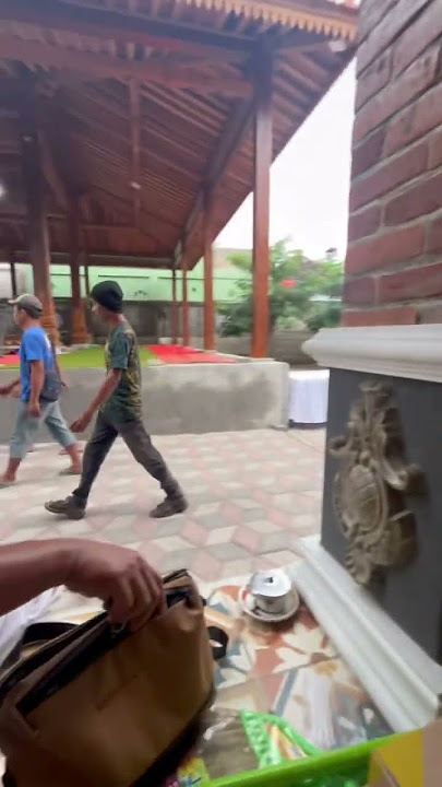 Suasana sore hari di makam abah haji TOTOK ADELLA