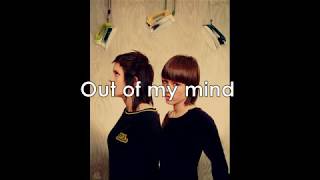 Video voorbeeld van "Tegan and Sara - Walking With a Ghost (Lyrics) [HQ]"