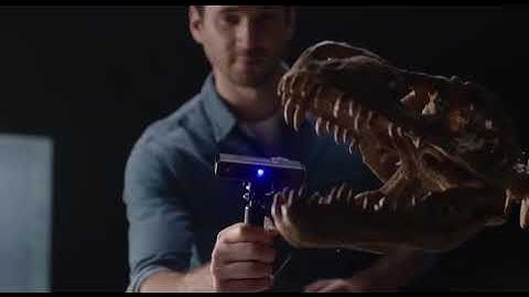 Revopoint MINI is a professional handheld 3D scannerRevopoint MINI scanner works both via Wi Fi and