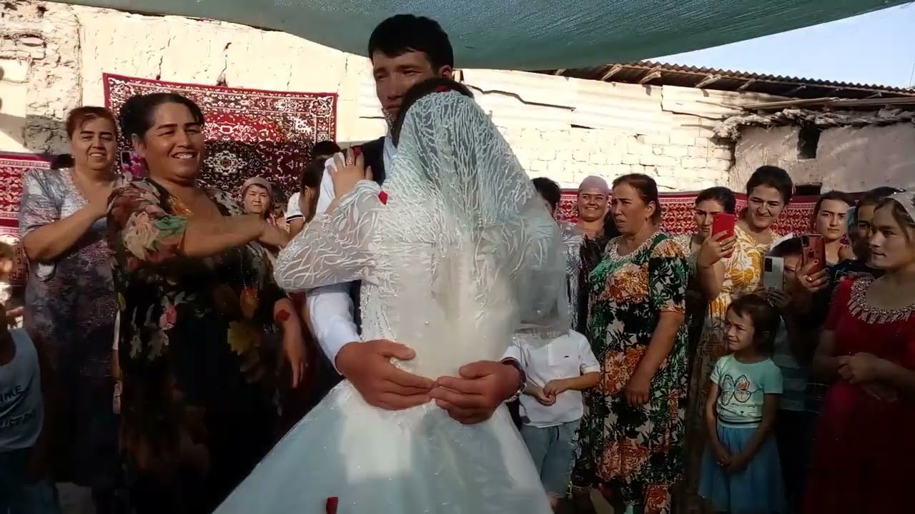 Samarqand viloyat tayloq tuman almazor butavoy qishlog‘ida to‘yda Ozodxon va Otaxon xizmat937292572