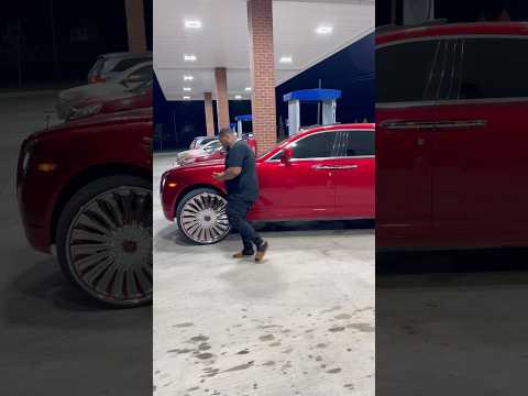 Gassin Up The Rolls Royce Ghost On 28 S DUB Floaters