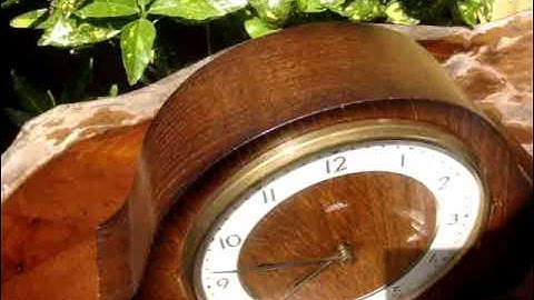 Vintage Smith Floating Balance  Strike Mantle / Mantel Clock  & Key  See Video