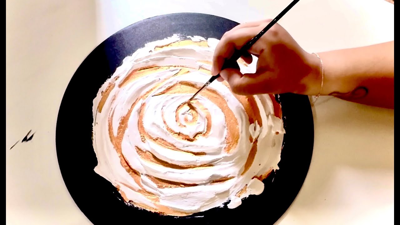 MINIMAL Gold & White Textured Art | Easy DIY Round Wall Décor with Metallic Finish