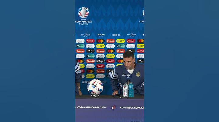 LA CAMPERA 🤤 Scaloni y Paredes tirando facha en la conferencia de prensa #futbol #argentina