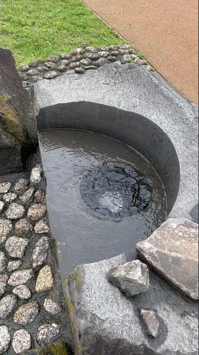 Download lagu Stranger By The Day - Shades Apart